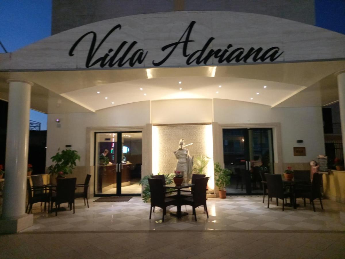 Adriana 4*