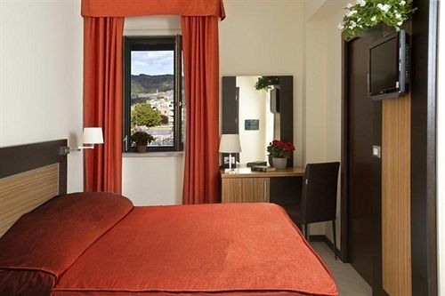 Adriana Hotel